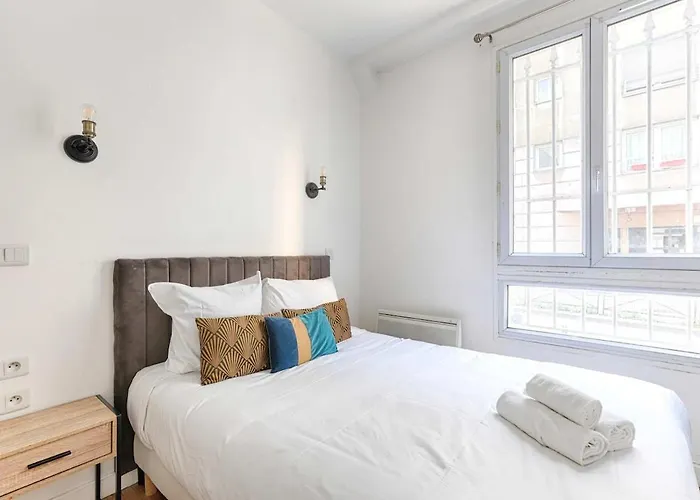 2br Montmartre Chapelle Apartman *
