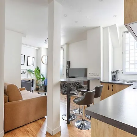 2br Montmartre Chapelle *