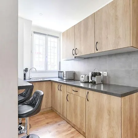 2br Montmartre Chapelle 巴黎